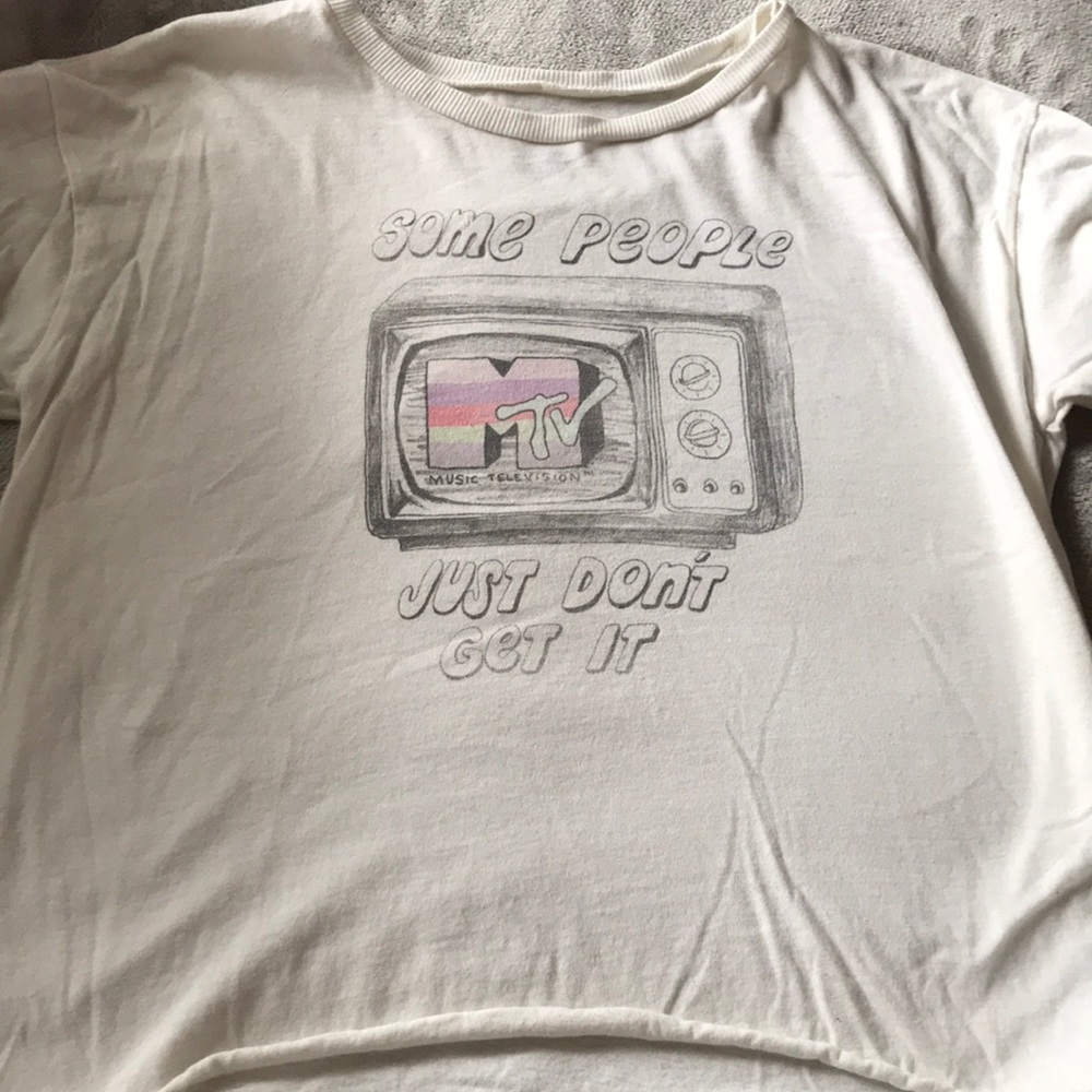american eagle MTV shirt